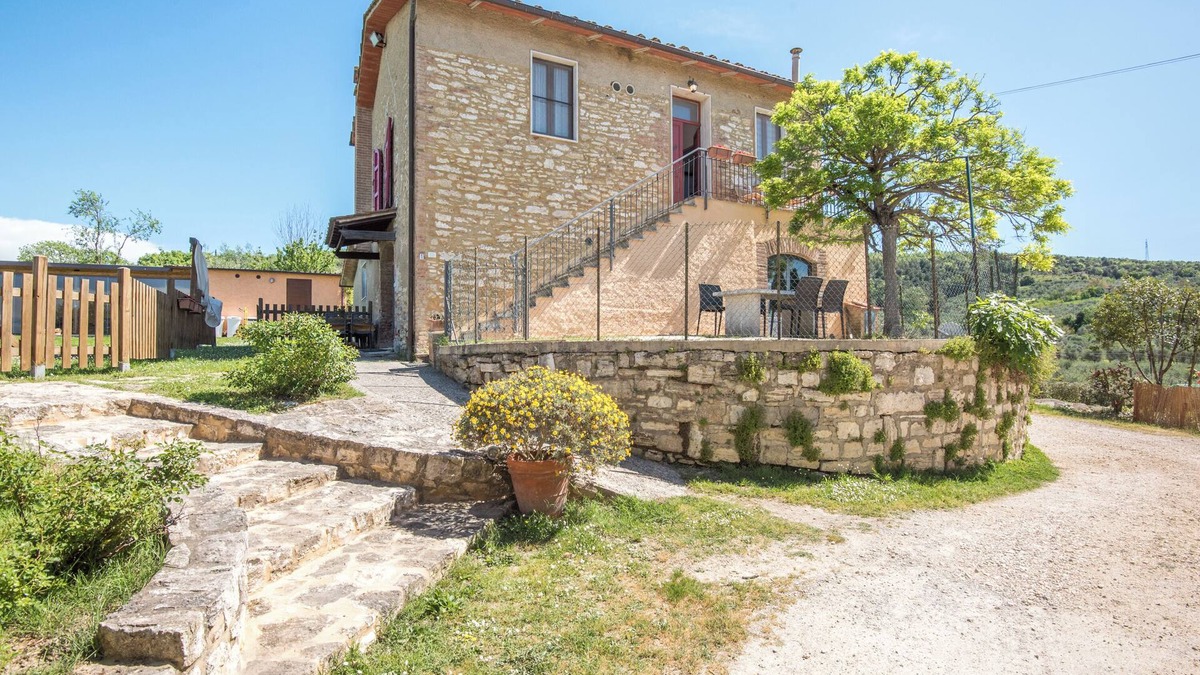 Serre di Rapolano Other | Farmhouse 'Podere Del Pereto Bio- 203' with Shared Pool, Private Garden and Wi-Fi