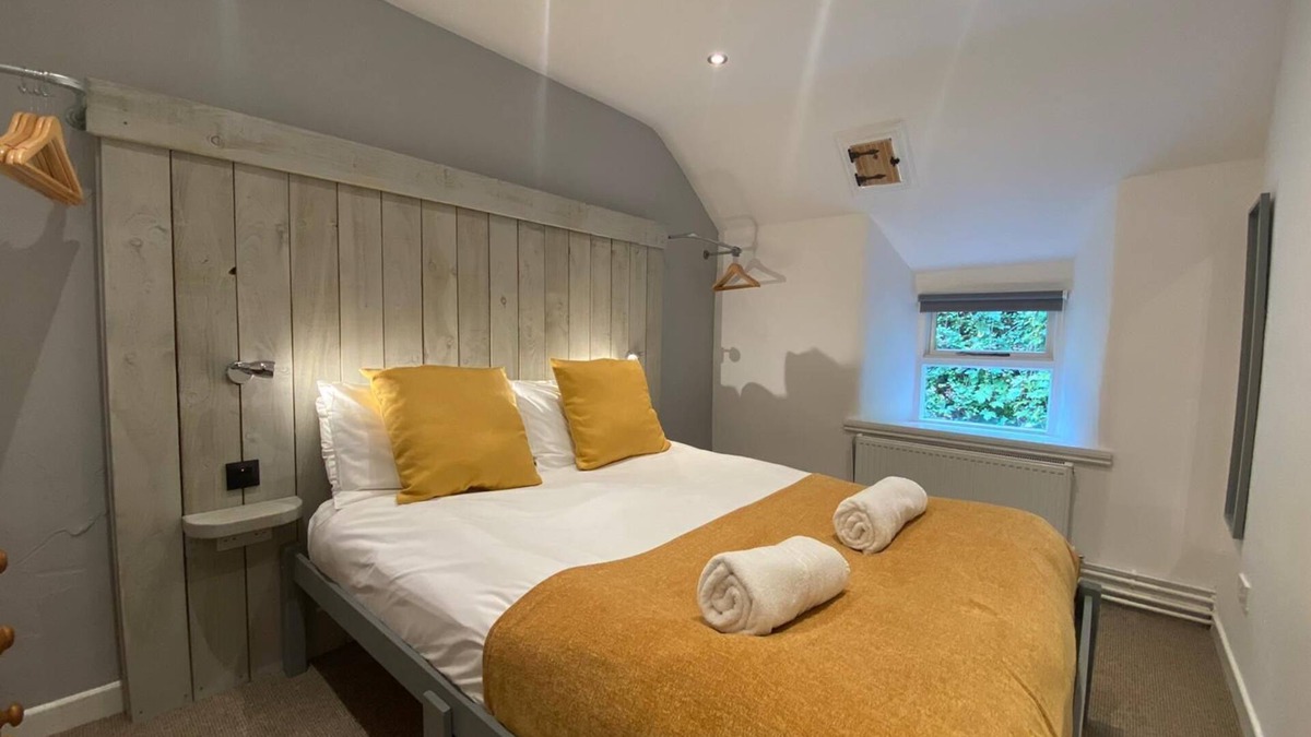 Bryn-crug Other | Farmhouse w/fire pit, log burner, stunning views & dining room