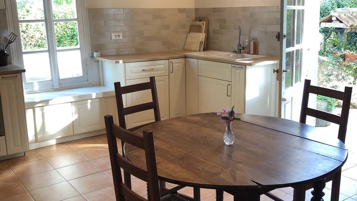 Castillon-Debats House | Farmhouse with Private Pool and Fenced 1 Acre Garden