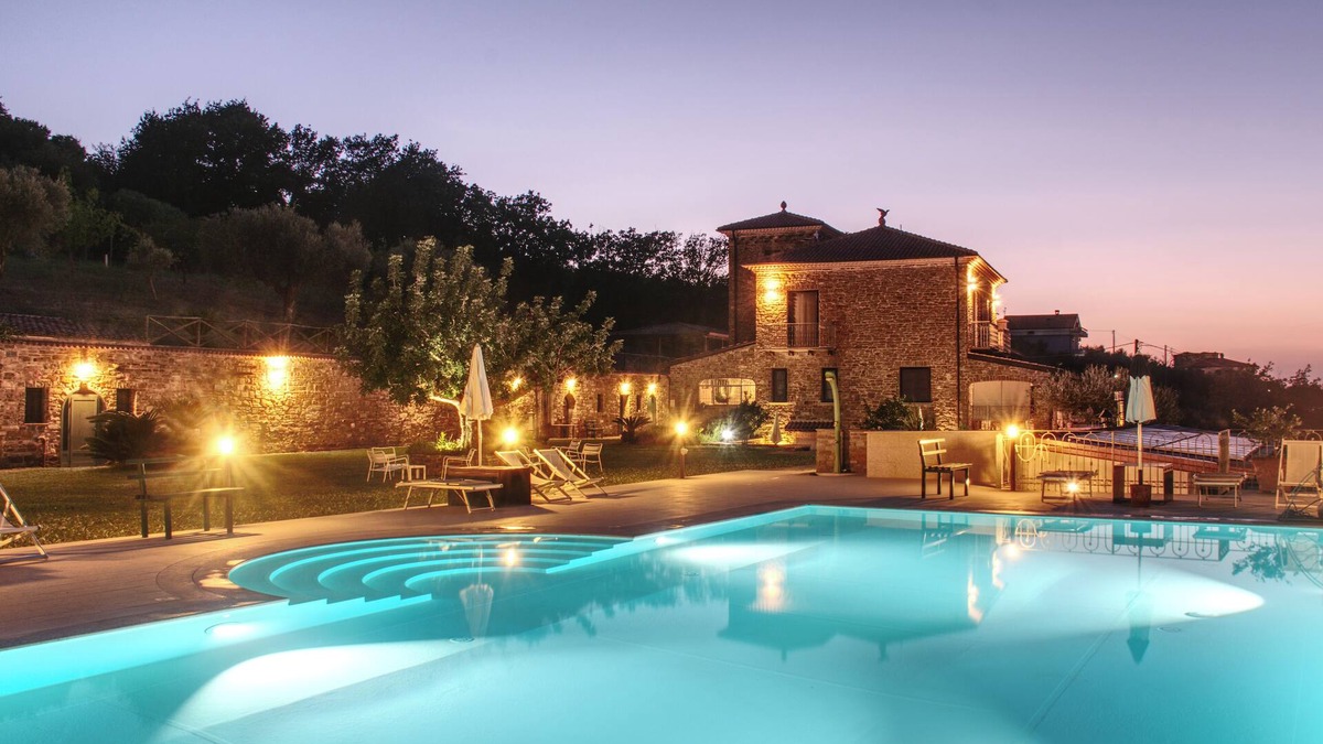 Perdifumo House | Farmhouse with infinity pool. Ideal for groups.