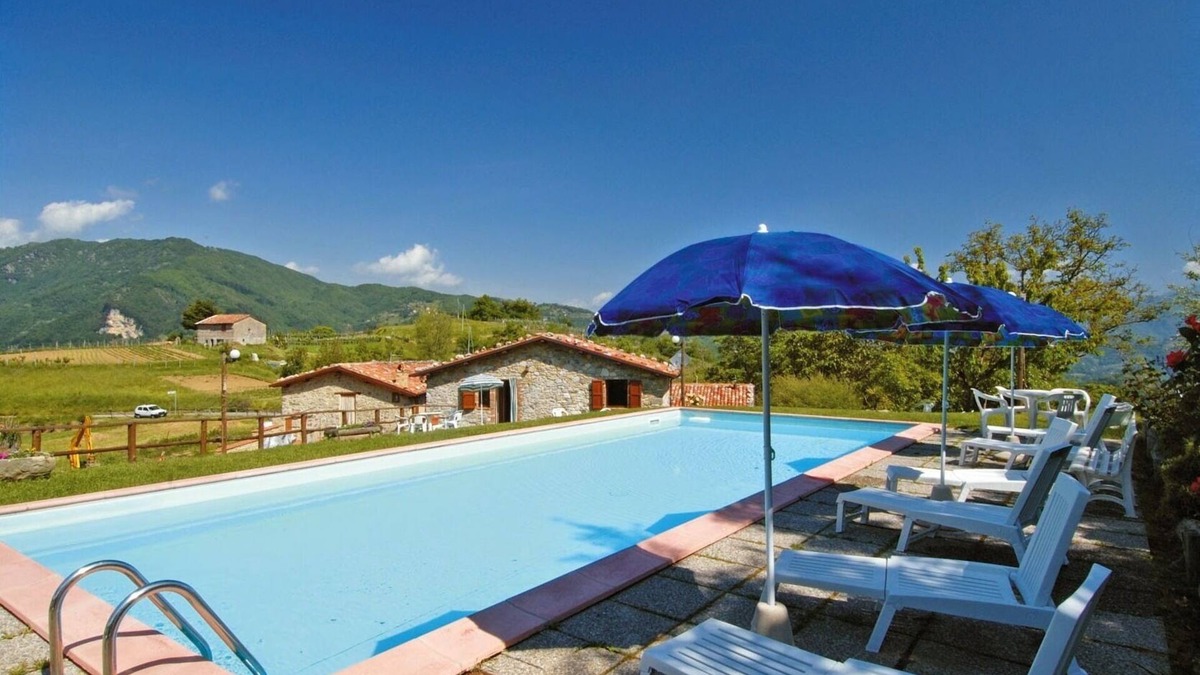 Gallicano Other | Farmhouse with swimming pool and indoor restaurant - Orlando