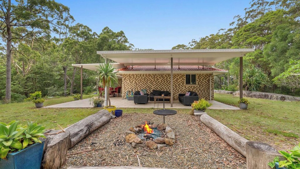 Northern Rivers Other | Farmstay near Evans Head and beach - entire house with fire pit and games room