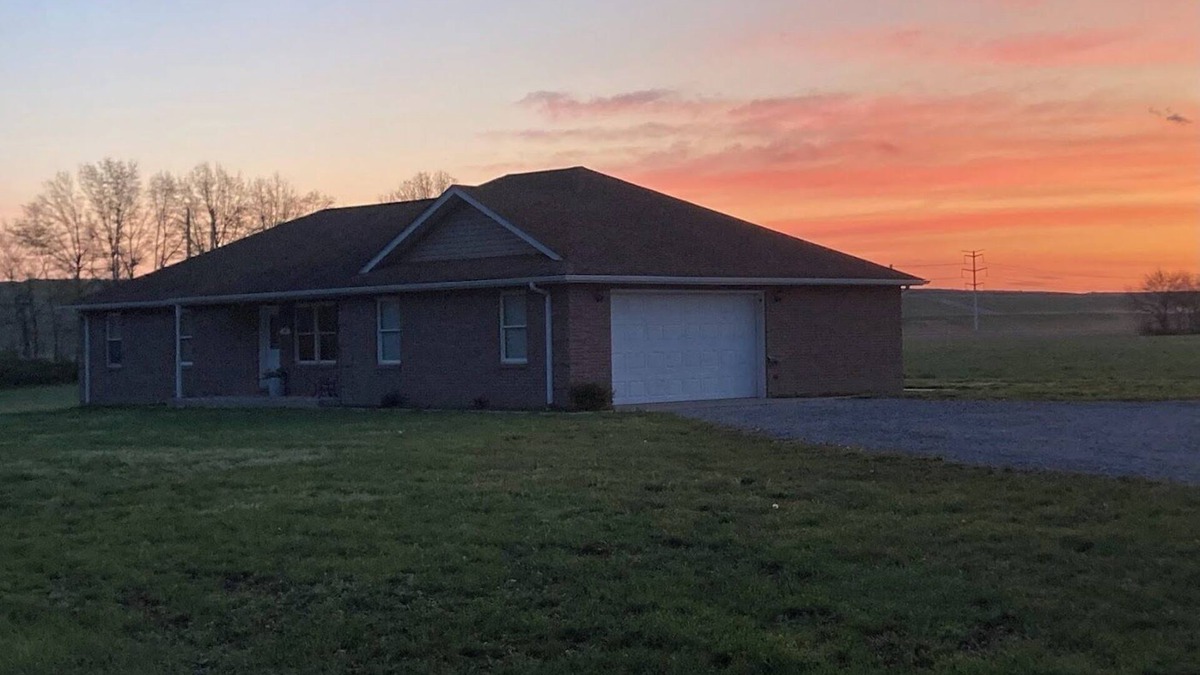 St. Clair County House | Farmstead home w/hot tub