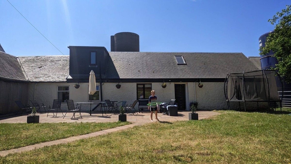 Ardrossan Cottage | Farmyard Cottage