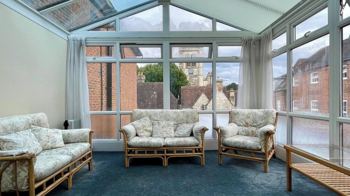 Farnham Apartment | Farnham Haven: Unique Home with Courtyard