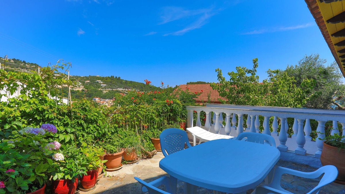 Gaios Apartment | Faros Pende, Gaios Studio, sleeps 2, near beach, sea views