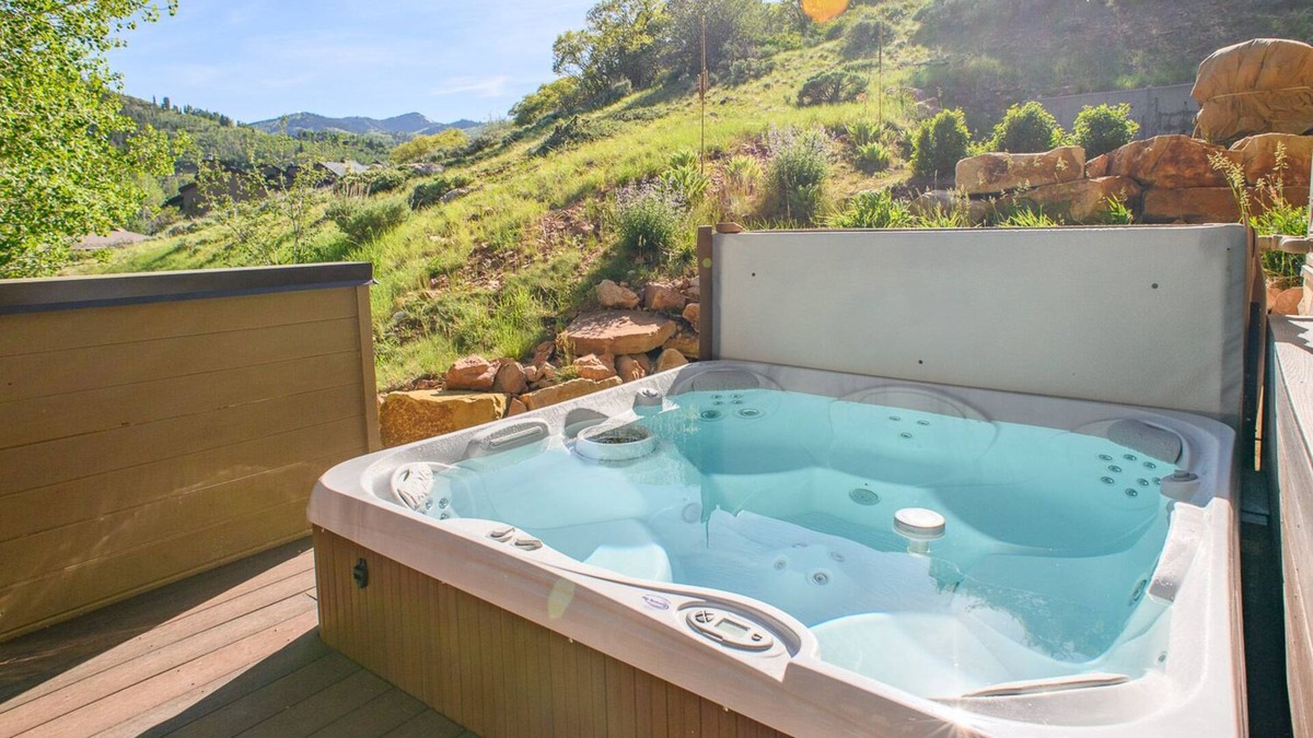 Deer Valley House | Fashionable Lower Deer Valley Ski Retreat, Close to Slopes & Old Town