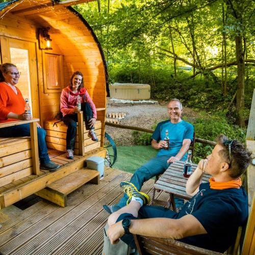 Kirchensittenbach Other | Fasshotel Westernwagen, beheizt 2-3 Personen
