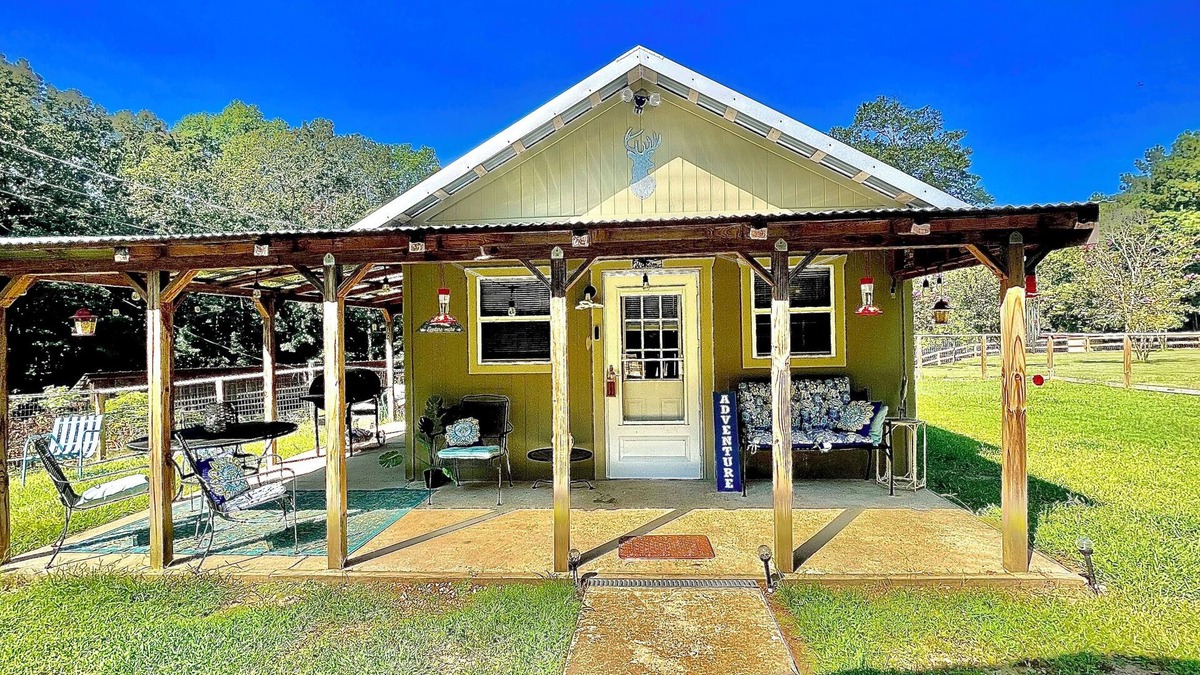 Independence House | FAST WI-FI Sardis Lake Cabin