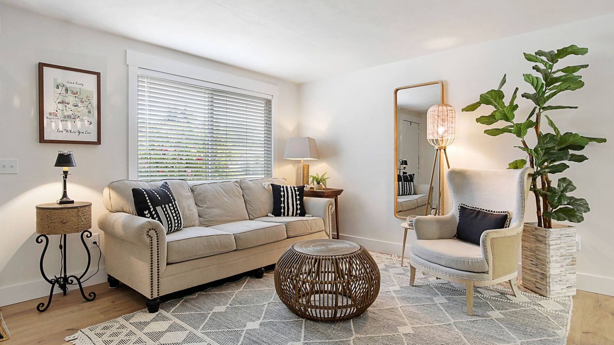 Moscow Condo | Fat Bagel Flat