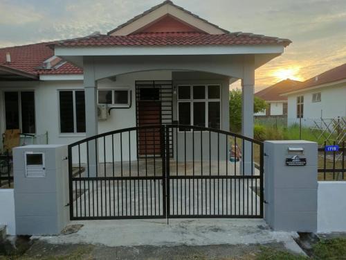 Kulim House | Fatimah HomeStay Kulim Hi Tech