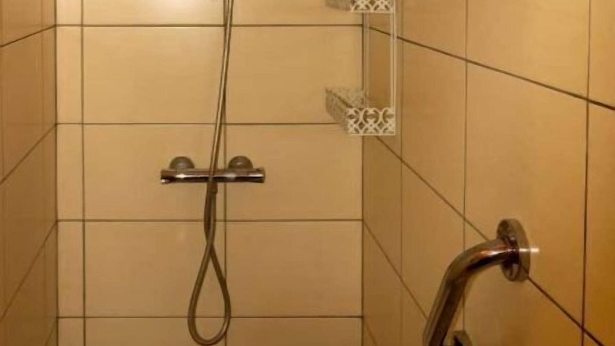 Landrecies Apartment | Faubourg Landrecies accommodation