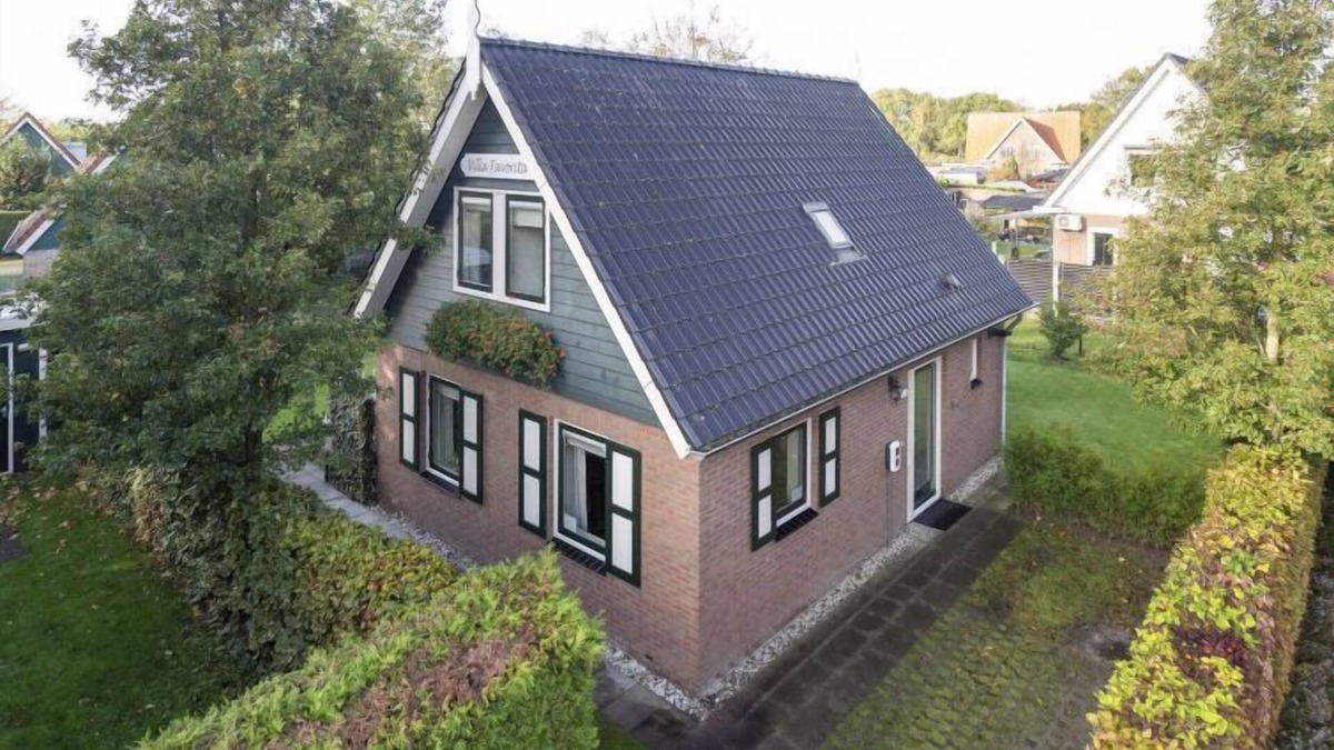 Zonnemaire House | Favorita by Interhome