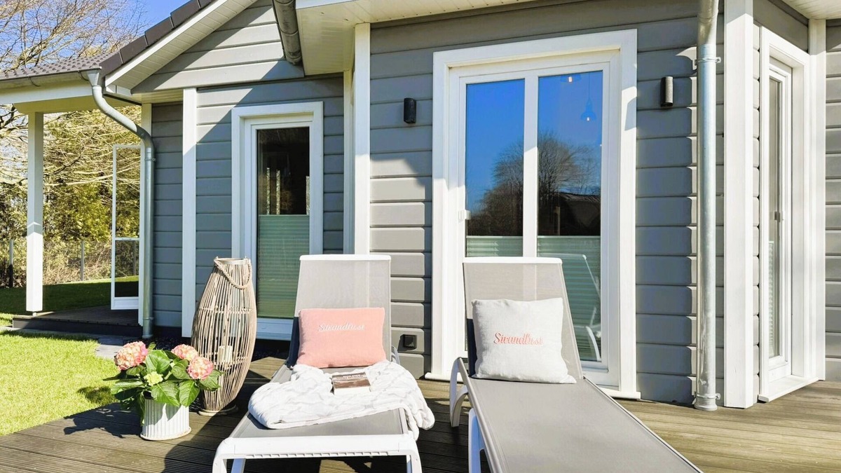 Grundhof House | Favorite place near the Baltic Sea - family-friendly wooden house with sunny garden