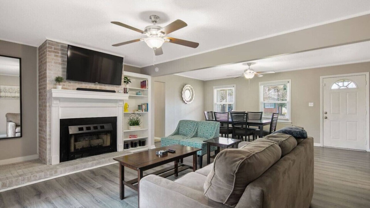 Westover House | Fayetteville Mesa Manor