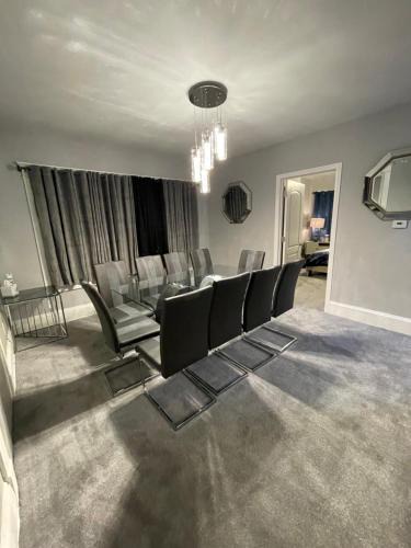 Springfield Apartment | fearlessRose Vacation Rental