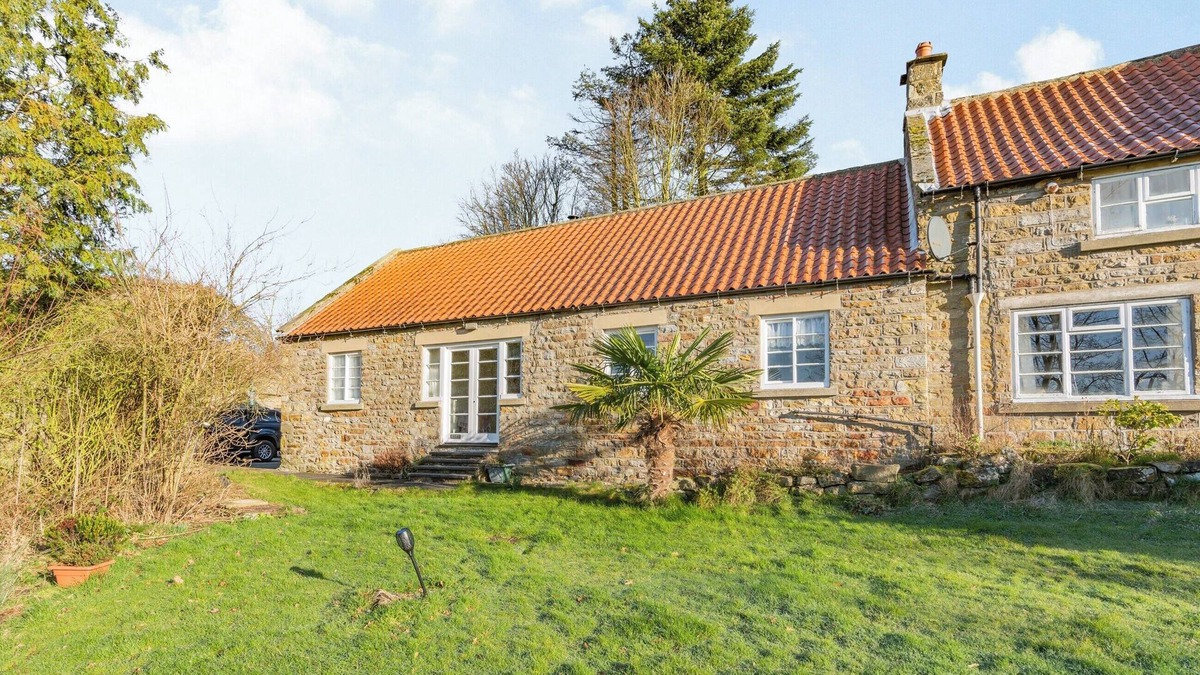 Easterside Cottage | Feather Holme Farm Cottage