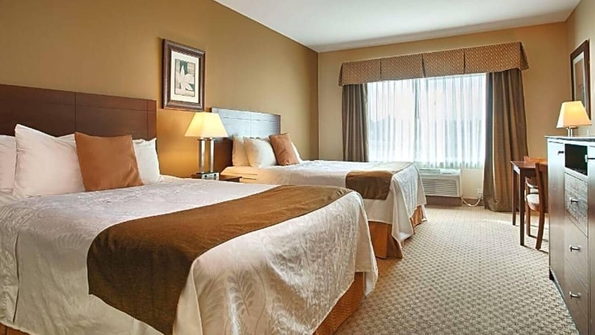 East Las Vegas Apartment | Featuring an indoor swimming pool and hot tub .