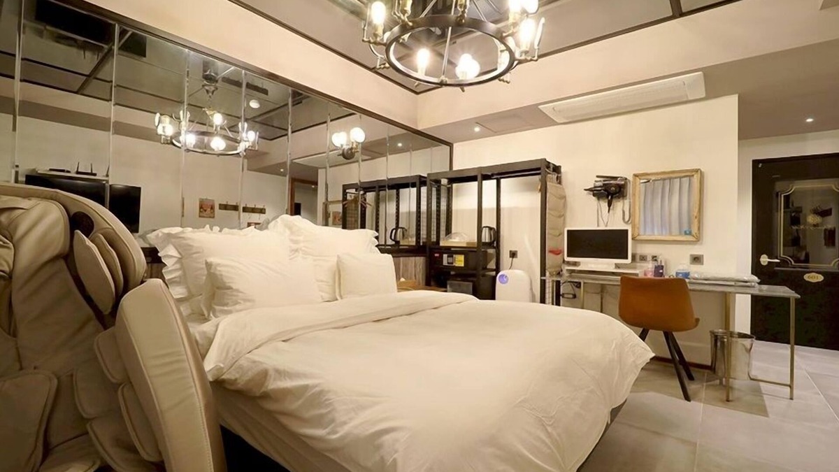 Gangseo District Hotel | February Hotel The Stay Gangseo Main Building