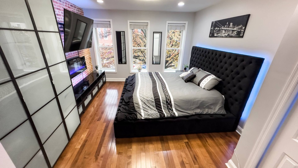 Riverside House | Federal Hill Luxury Loft w/Rooftop Deck & Parking!