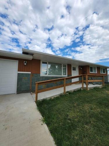Town of Magrath House | Feel at home, Country style family house.