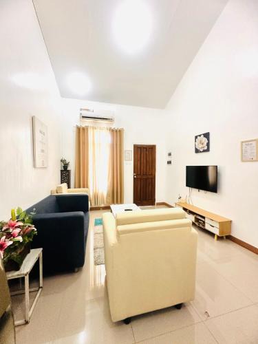 General Santos House | Feel at Home Gateway H&C Shower Netflix 100mbps