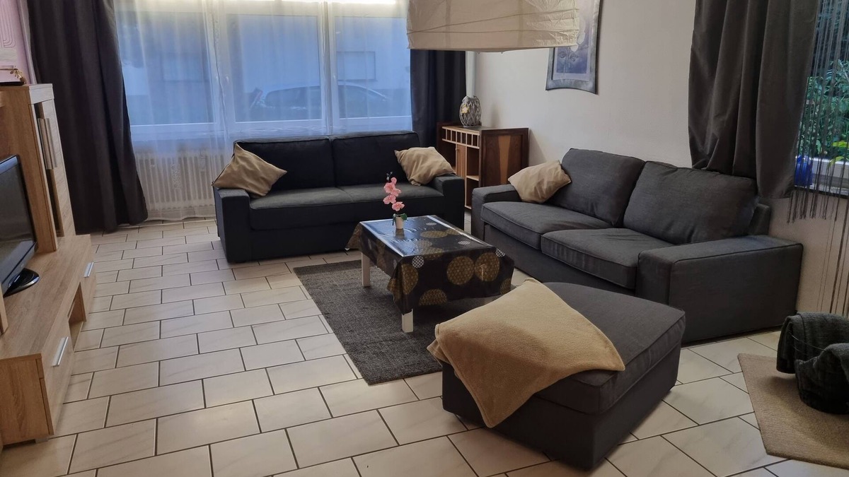 Wadgassen Apartment | Feel at home in a bright, cozy apartment - 95 sqm with a garden area