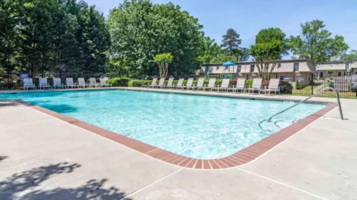 Forest Park Apartment | Feel At Home