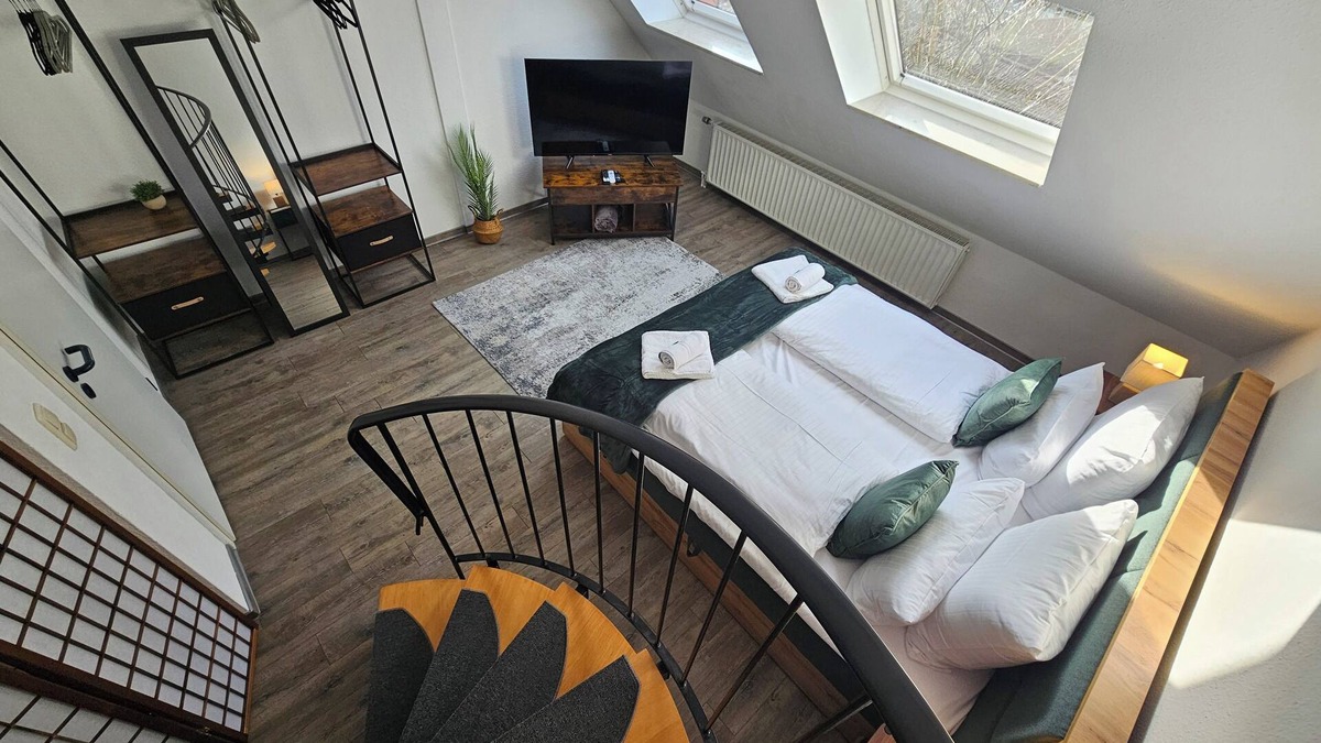 Eisenach Apartment | Feel-good apartment ★ 3 bedrooms - roof terrace - free parking