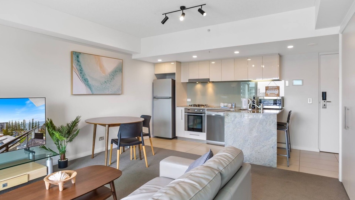 Redcliffe Apartment | Feel The Sea Breeze: 1-Bed with Pool, Gym & views