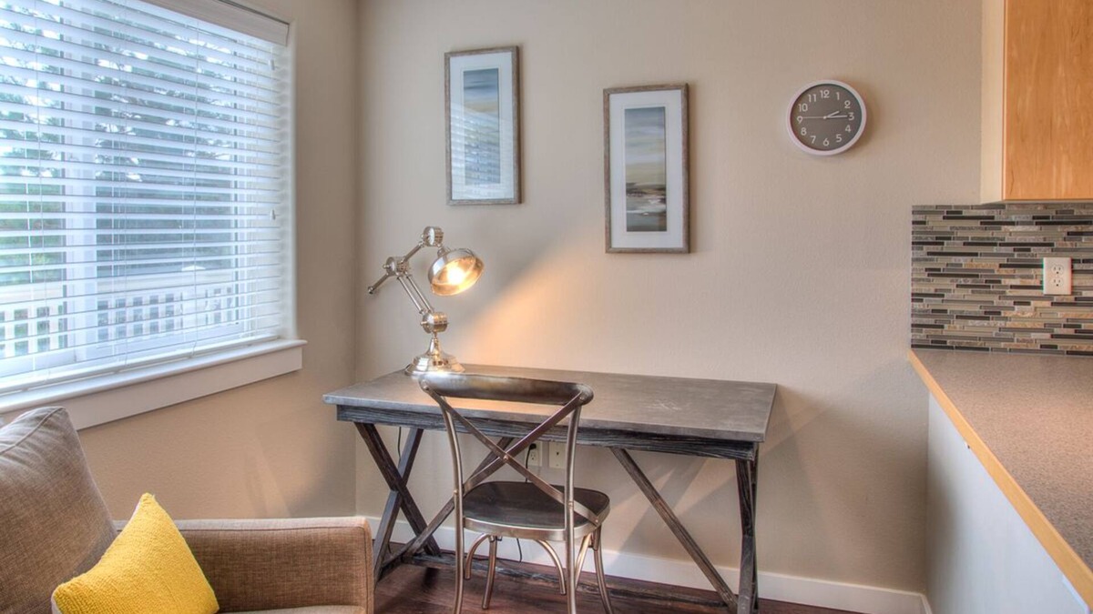Ocean Shores Condo | Feelin Beachy - Oyhut Bay Seaside Village