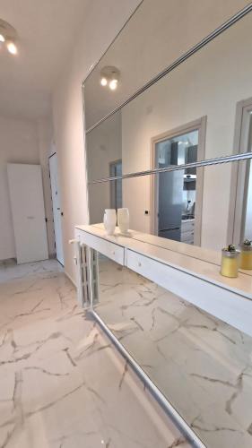 Chiesa Rossa Apartment | Felicia's Apartment