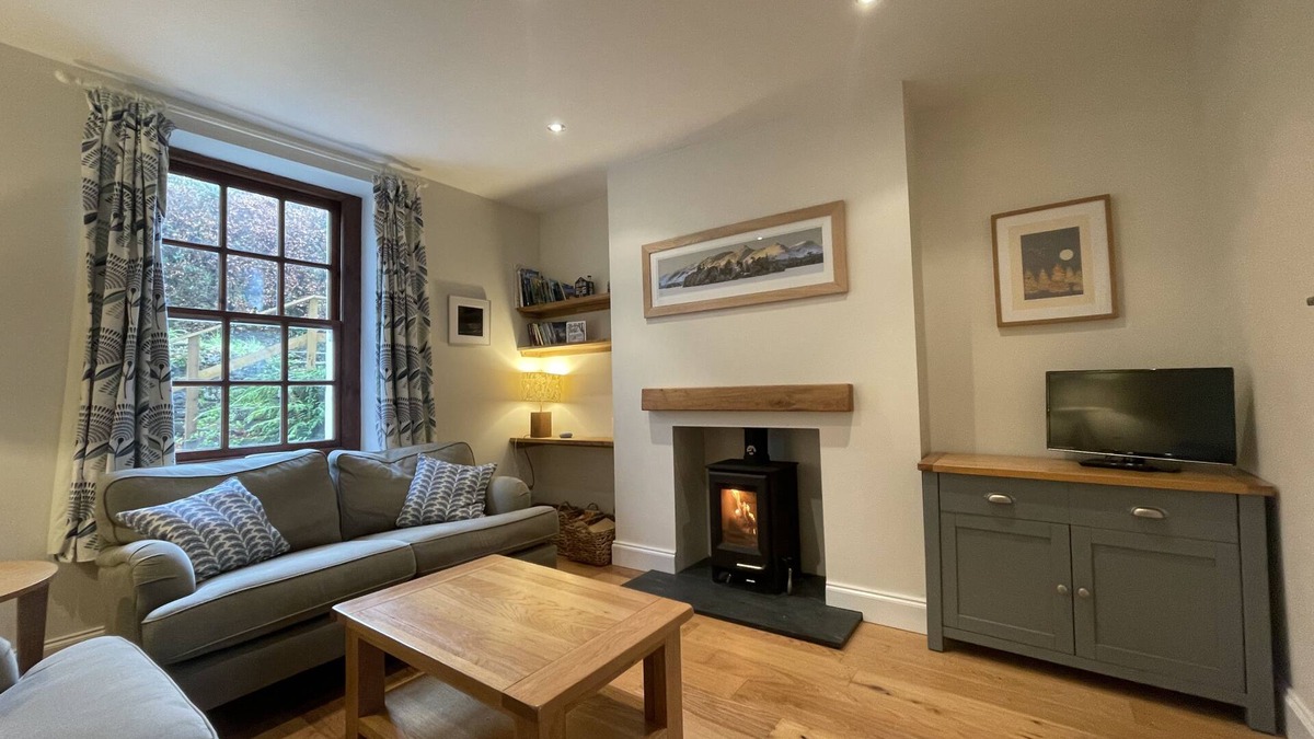 Portinscale Cottage | Fell View - sleeps 4 guests in 2 bedrooms