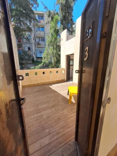 Haifa Apartment | Fellini-Yoga