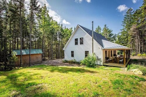 Surry House | Fellows Maine Home, A Coastal Retreat Near Acadia