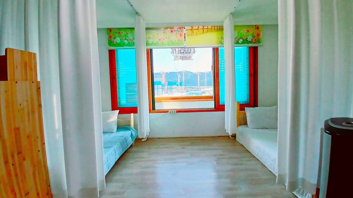 Seo-gu Apartment | [Female-only Twin Room] in Good Moment Sharehouse