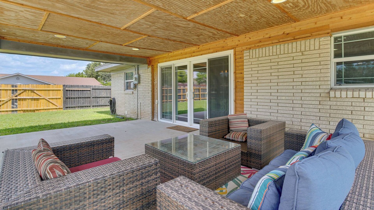 Weslaco House | Fenced Yard: Home < 1 Mi to Mayor Pablo Peña Park