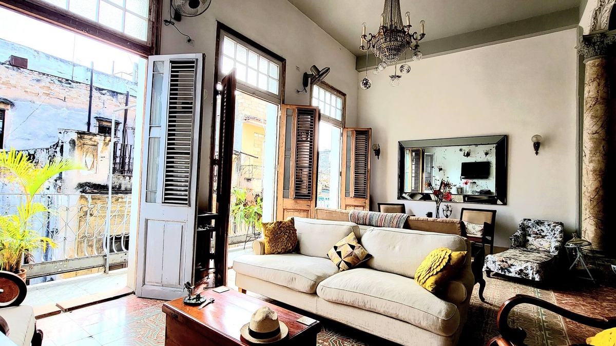 Centro Havana Bed & Breakfast | Fentons The Boutique Casa