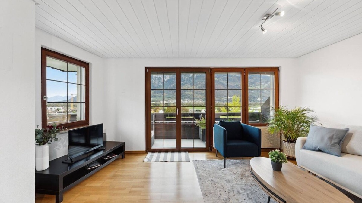 Sevelen Apartment | FENUS Sonnig | Bergblick | Parkplatz | SGT05
