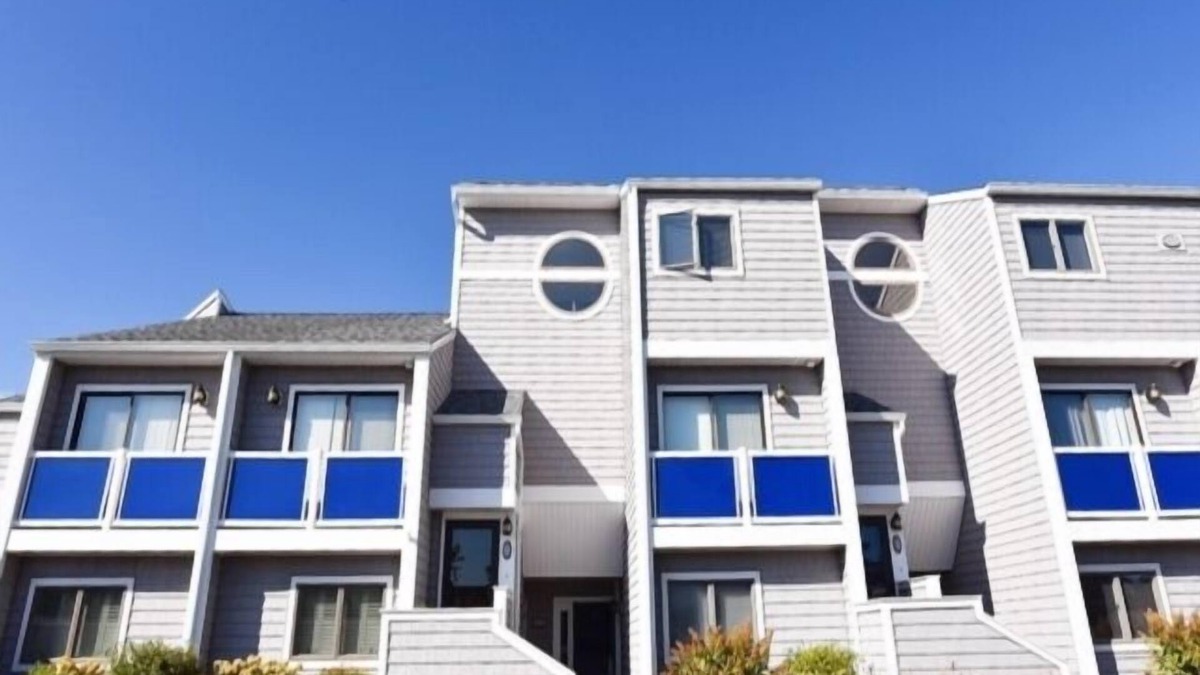 Fenwick Island Condo | Fenwick Island 2BR 2 BA Condo 1st Floor, Screened Porch, Pool and Tennis