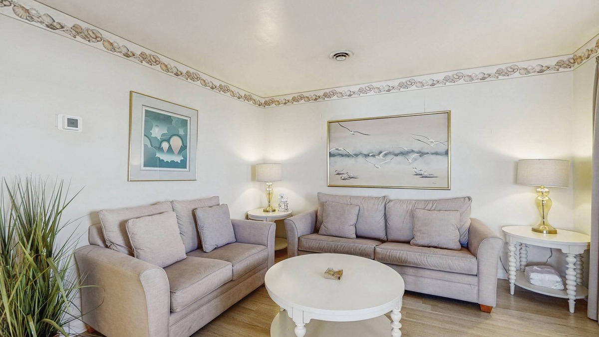 Fenwick Island Condo | Fenwick Island Condo on 2nd Floor w/Free WiFi, Washer/Dryer, Central AC, & Cable