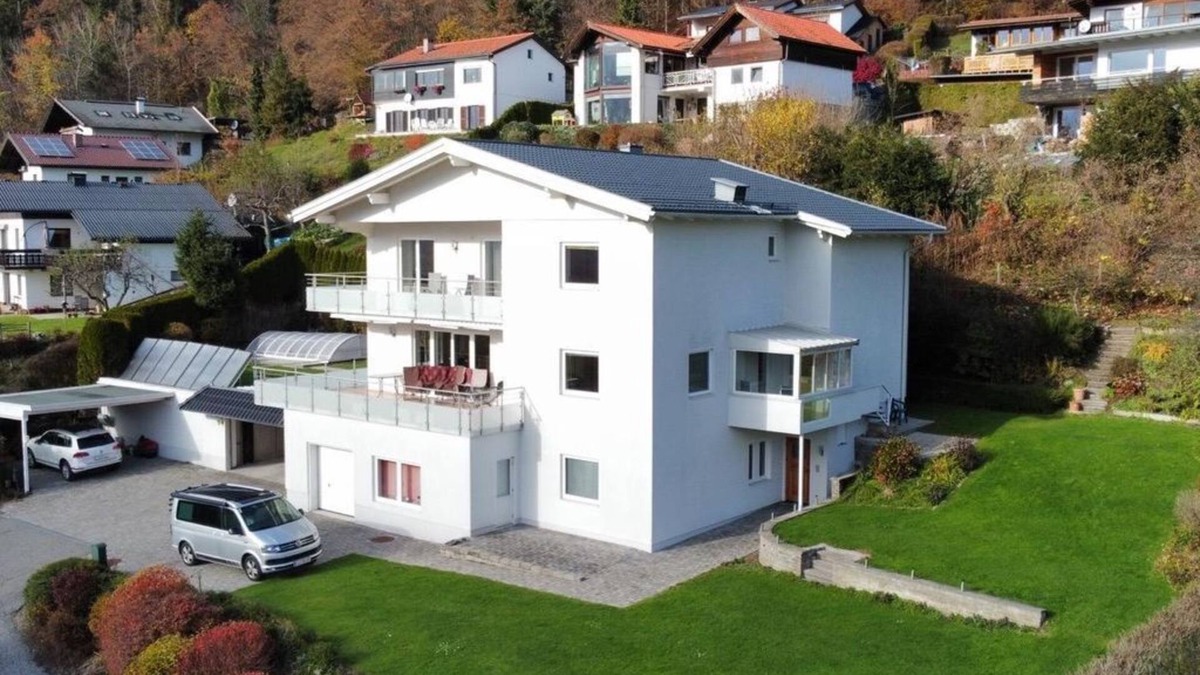 Steindorf am Ossiacher See Apartment | Ferienhaus Oberdachstein - Mehrstöckige Ferienwohnung
