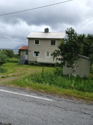 Bostad House | Feriehus med utsikt mot fjellet Hoven
