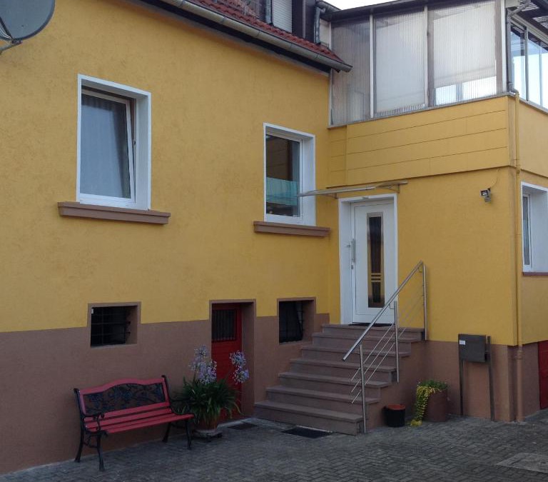 Kirrberg Apartment | Feriendomizil strasser