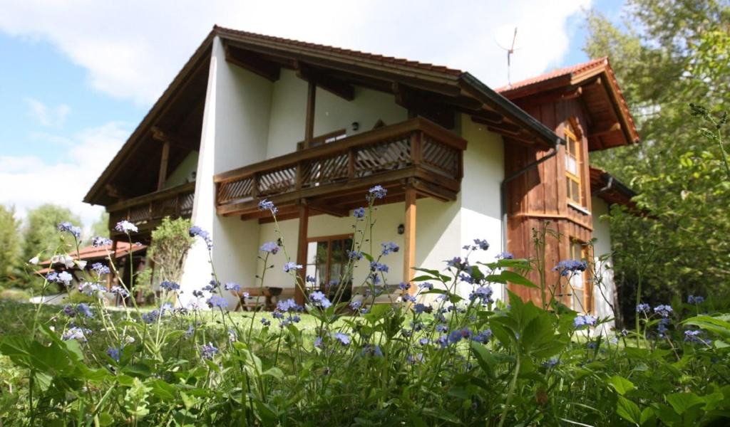 Habischried House | Ferienhäuser "In der Waldperle"