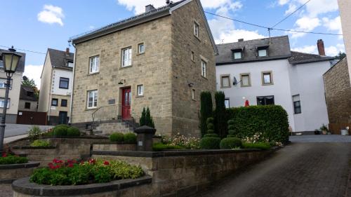 Volkesfeld House | Ferienhaus Alte Schule