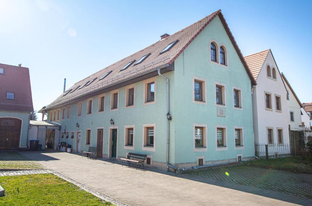 Mickten House | Ferienhaus -Am alten Dorfplatz-