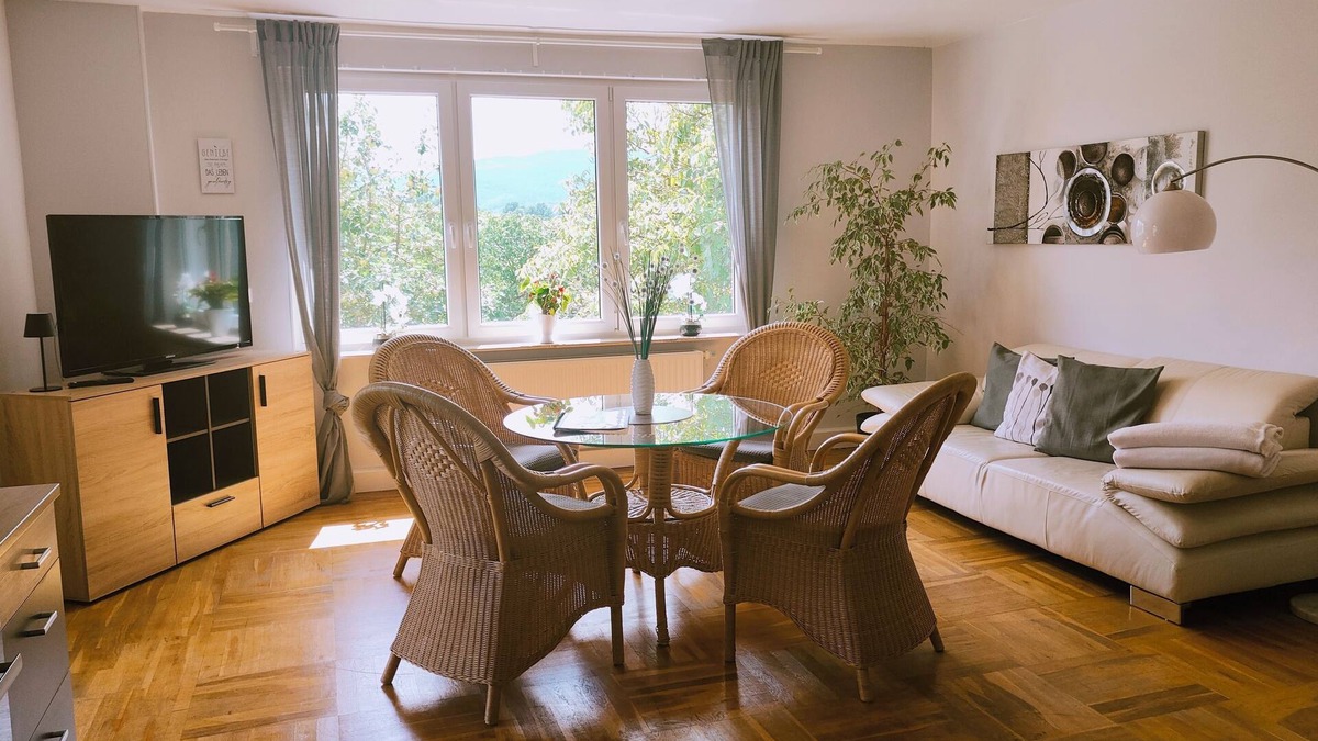Wutha-Farnroda House | Ferienhaus am Rehberg first floor apartment with private terrace