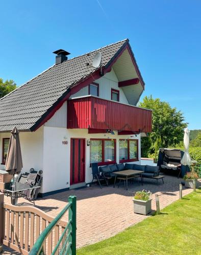 Seepark Kirchheim House | Ferienhaus "Bären Ecke" am See im Bergland