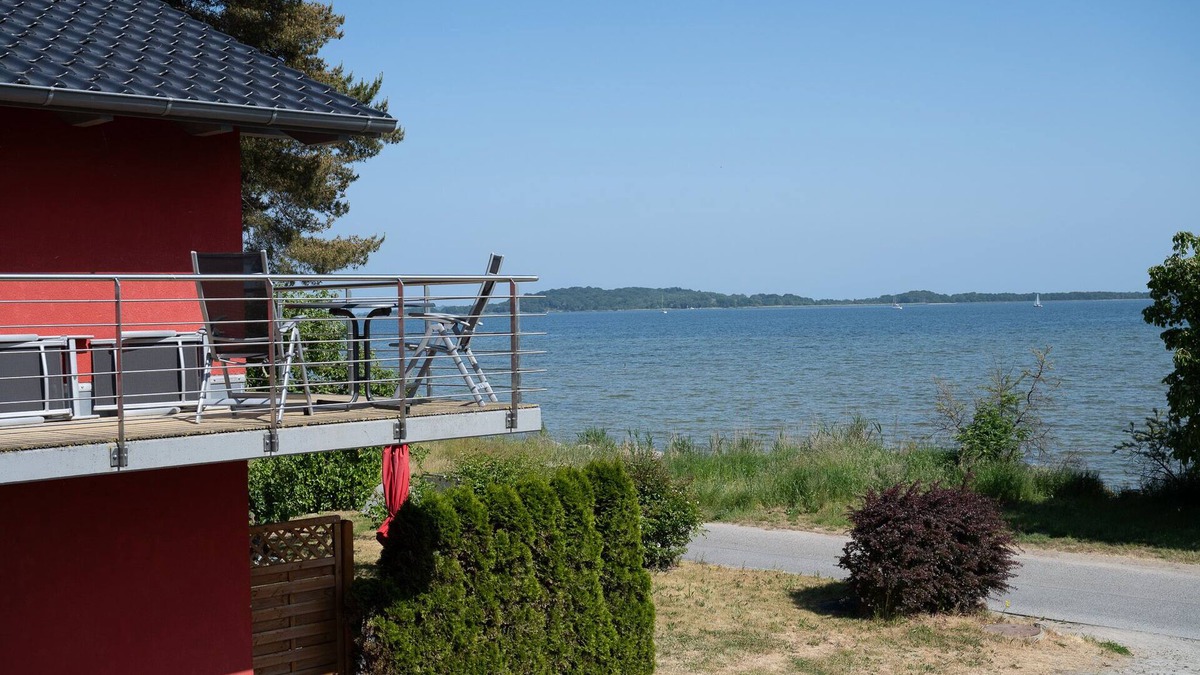 Neuendorf Apartment | Ferienhaus Boddenblick - Fewo DG